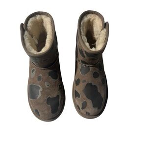 UGG Classic Mini Appaloosa Boots – Brown Printed Suede – Girls 6 / Women’s 6